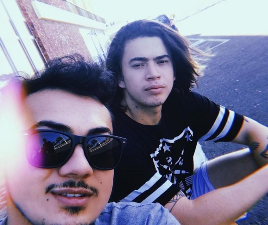 Whindersson e o irmão Hildevan Nunes