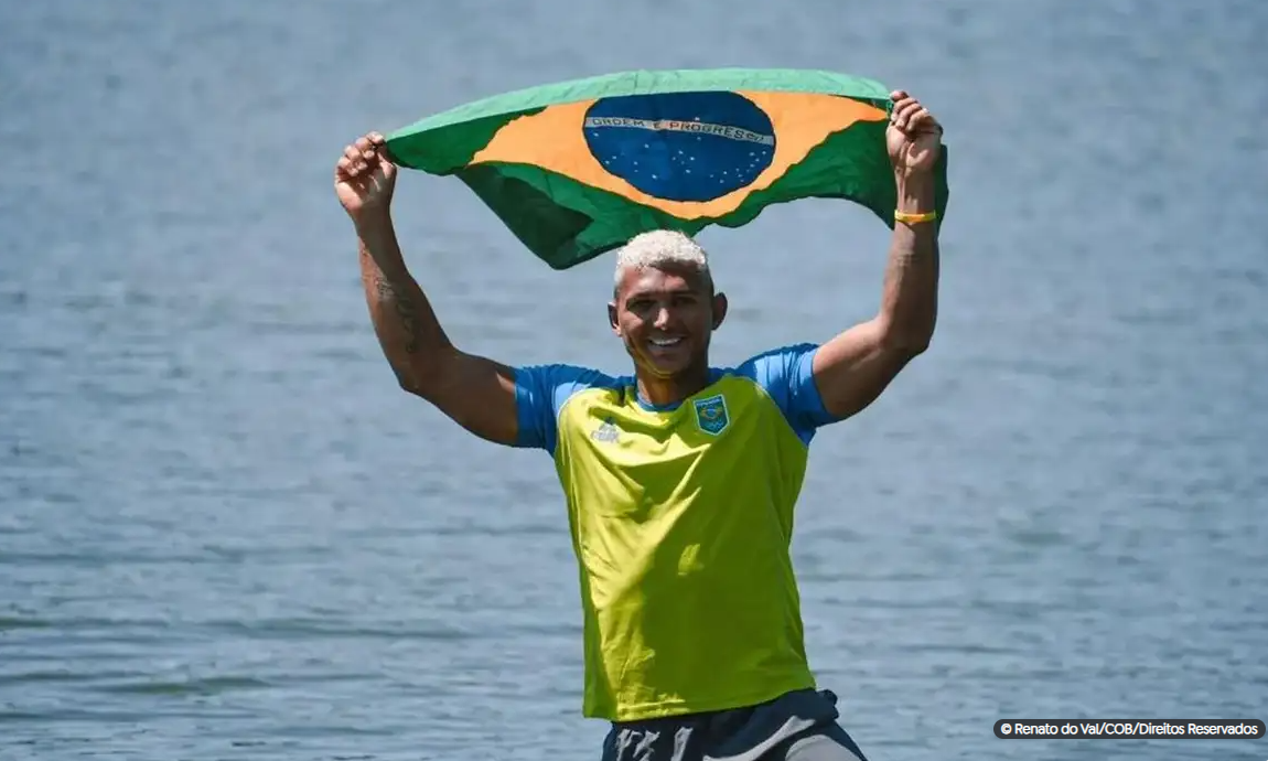 Canoísta de velocidade Isaquias Queiroz