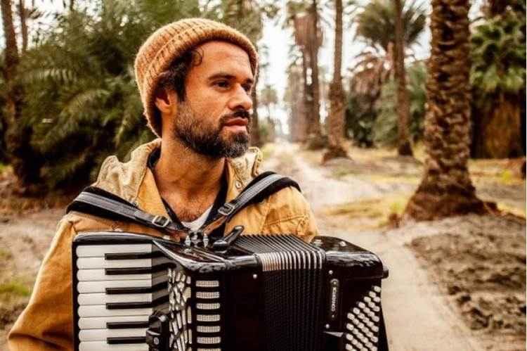 Cantor Marcelo Jeneci