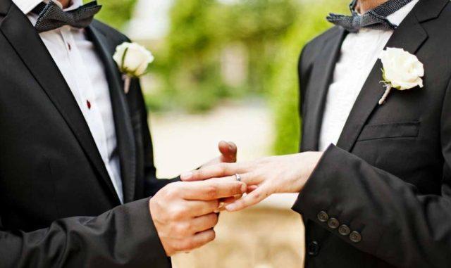 Casamento entre homens