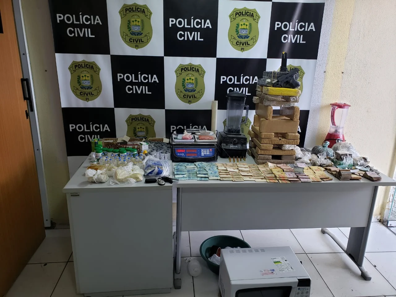 O laboratório no Torquato Neto tinha drogas avaliadas em meio milhão