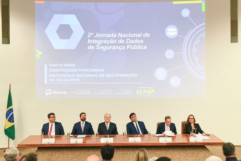 Autoridades na 2ª Jornada Nacional de Integração de Dados de Segurança Pública, em Brasília