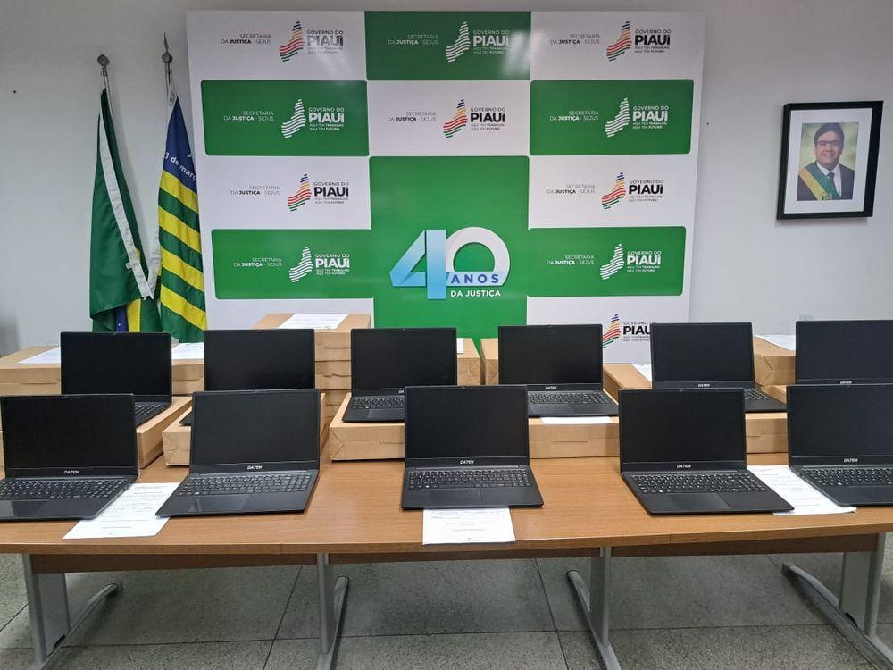Notebooks foram entregues pela Secretaria Nacional de Políticas Penais