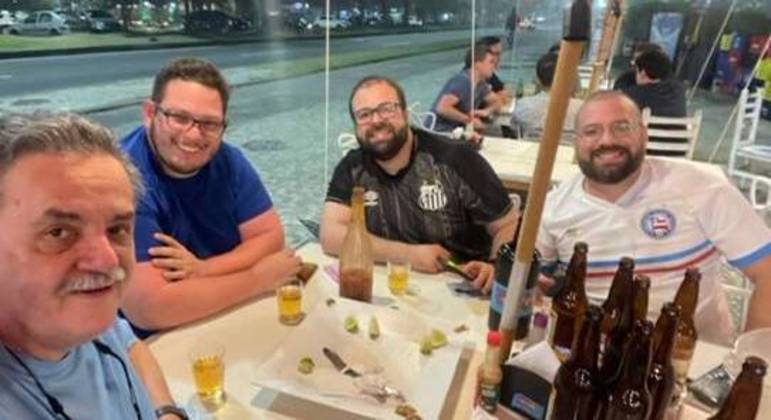 Médcios mortos a tiros no Rio de Janeiro