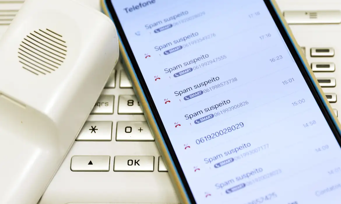 Nenhum funcionário de banco liga para clientes a fim de pedir dados financeiros