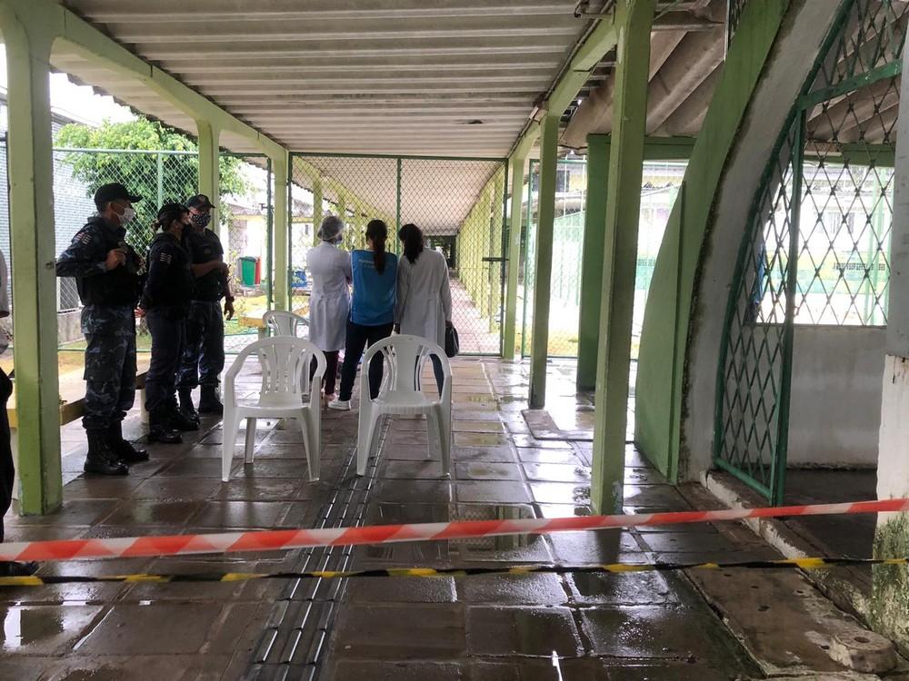 Idoso de 70 anos morre na fila da vacinação, em João Pessoa