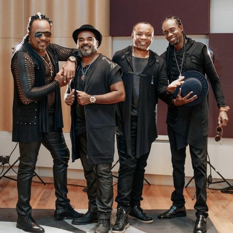Negritude Júnior foto