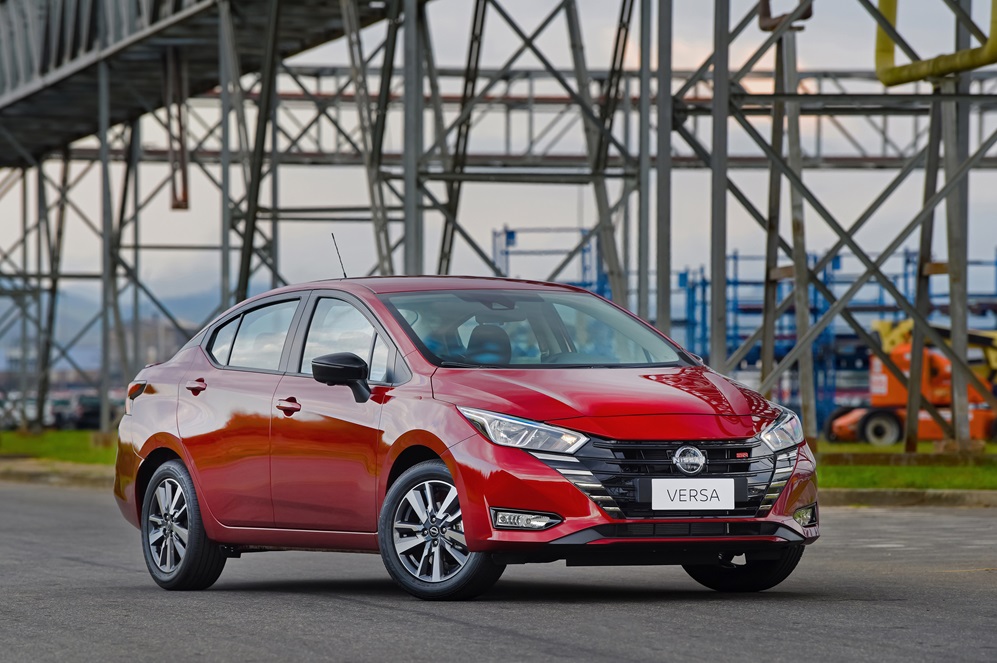 Nissan Versa ganha versão SR na linha 2025