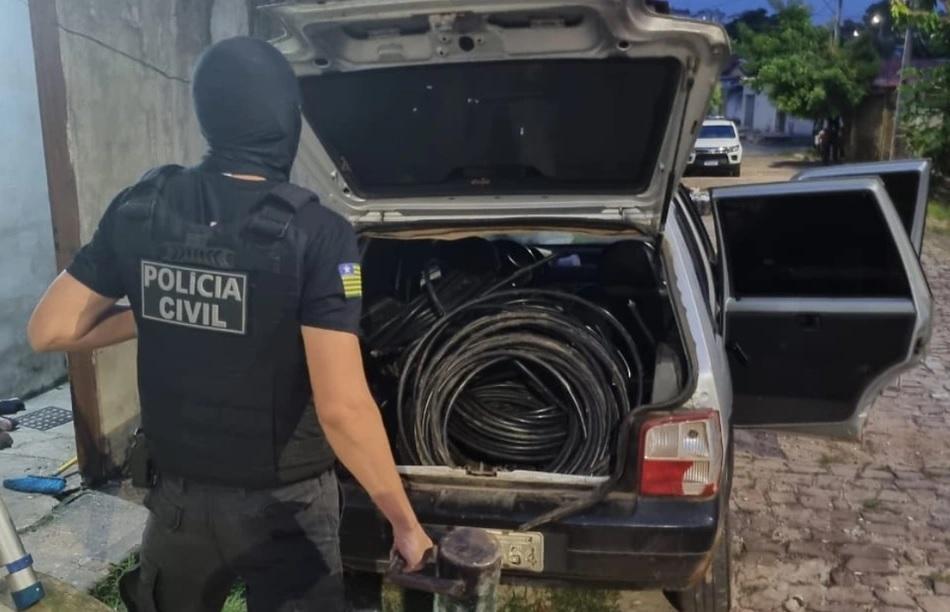 Fibra óptica apreendida em veículo