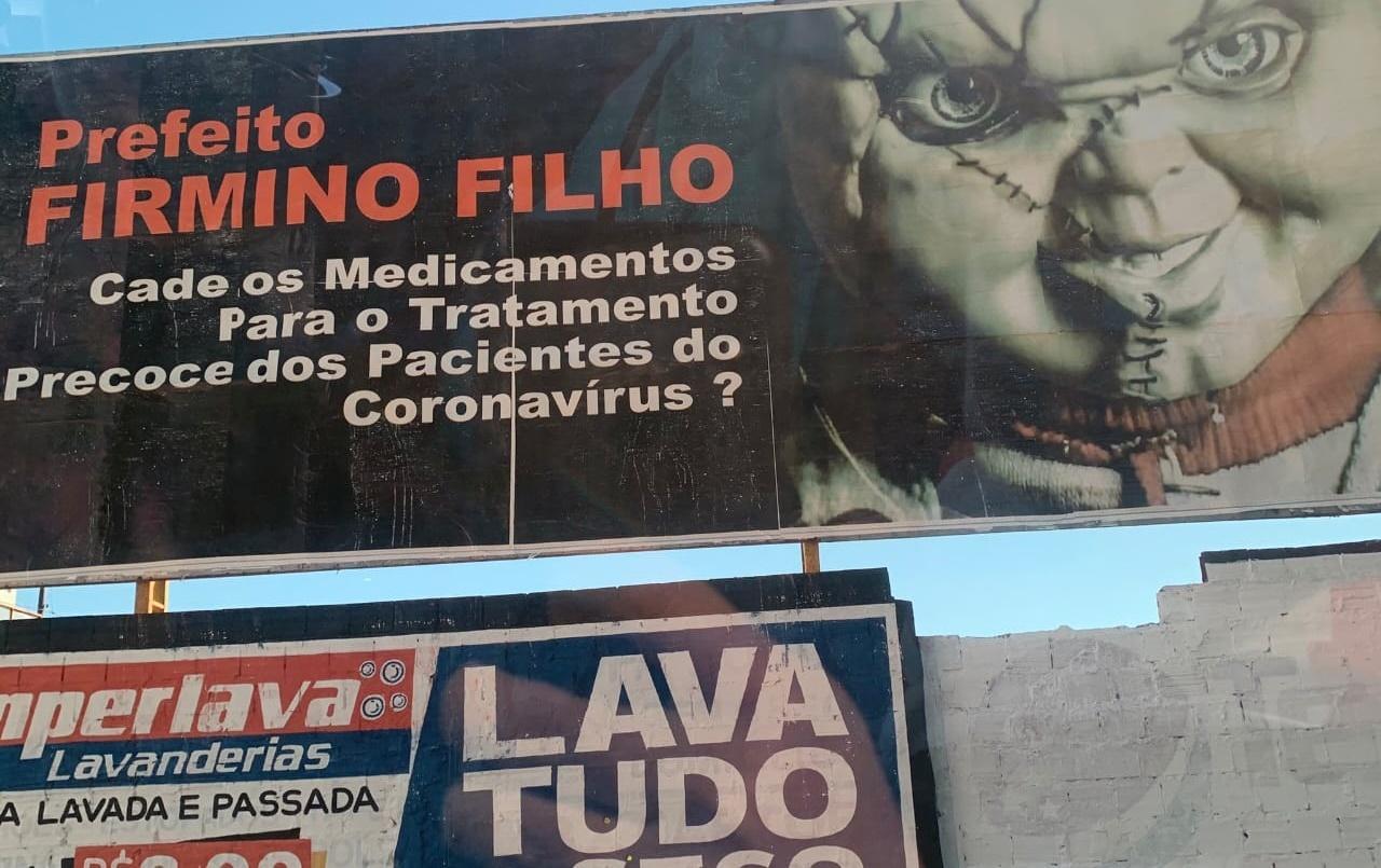 Imagem de outdoor viralizou no Twitter