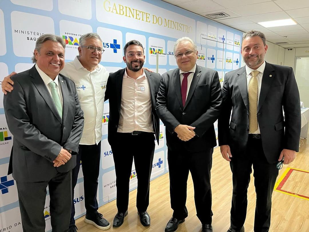 Francisco Emanuel encontra o ministro da Saúde, Alexandre Padilha