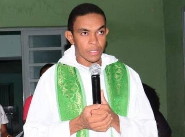 Padre Vinícius José foi afastado da igreja