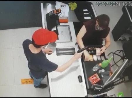 Padre é preso suspeito de assaltar três comércios