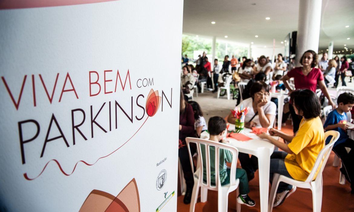 Estudo de substância contra o Parkinson é conduzido por pesquisadores da USP