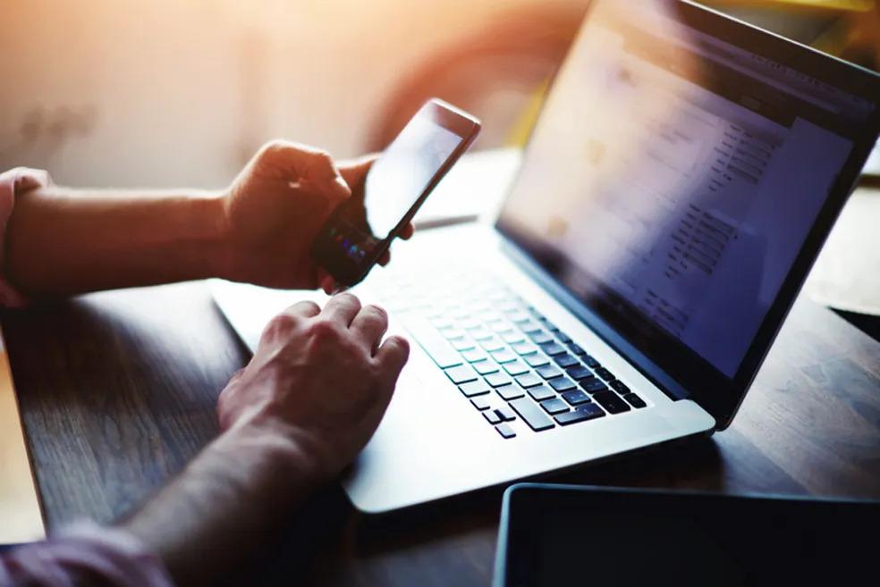 Em 2023, o acesso de internet chegou a 88,9% dos domicílios no Piauí