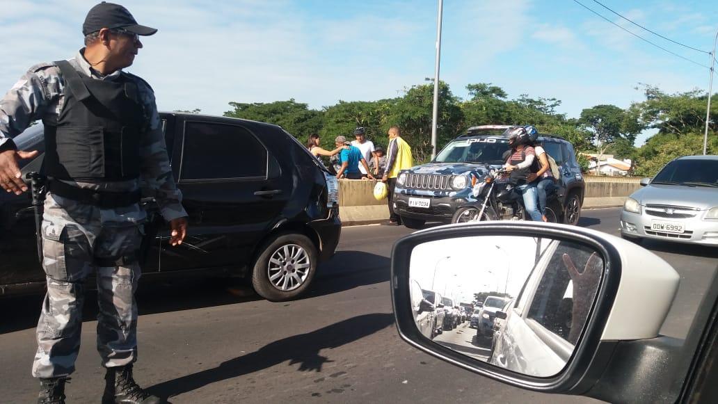 Homem tenta se jogar de ponte em Teresina