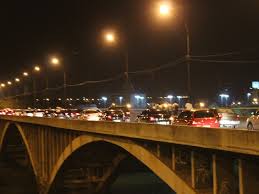 Jovem se joga da Ponte JK e some no rio Poti