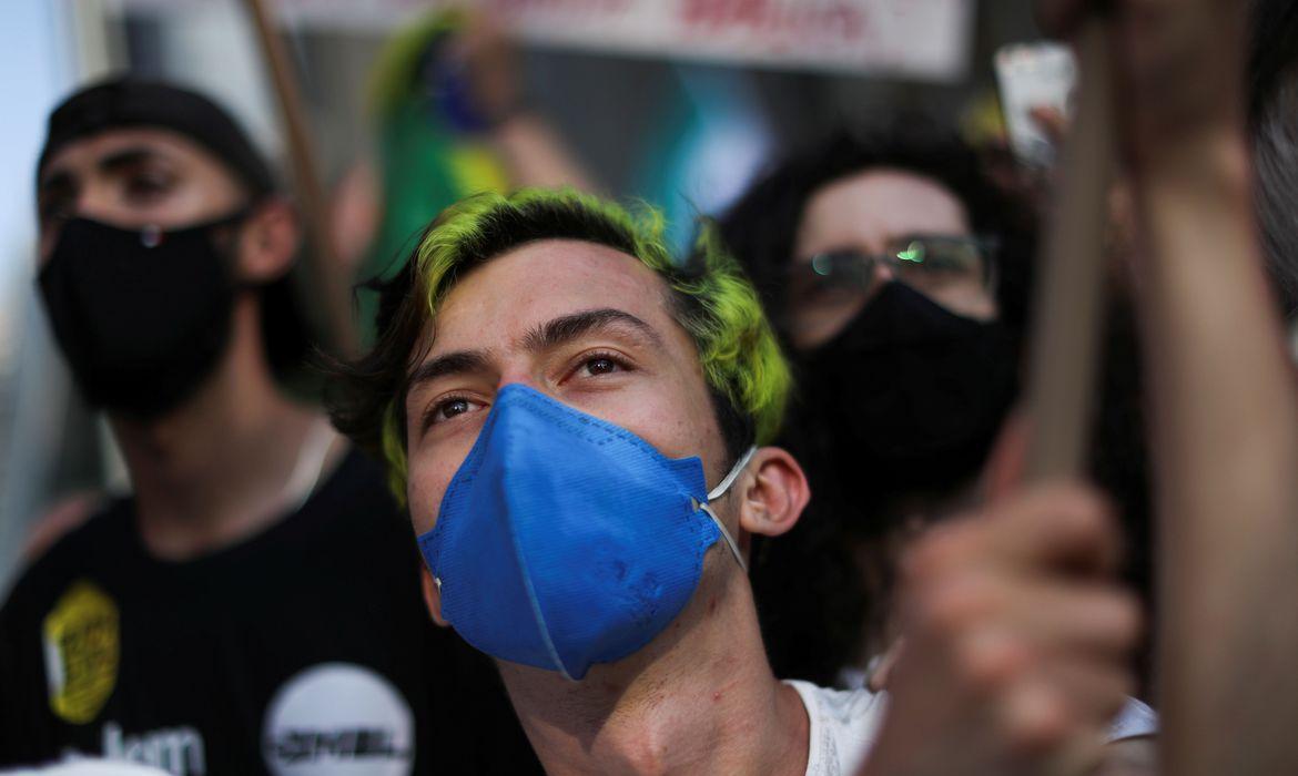 Protestos contra o governo federal
