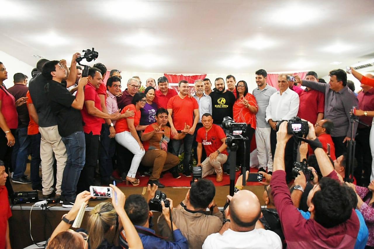 Posse de Assis Carvalho mostra união no PT do Piauí