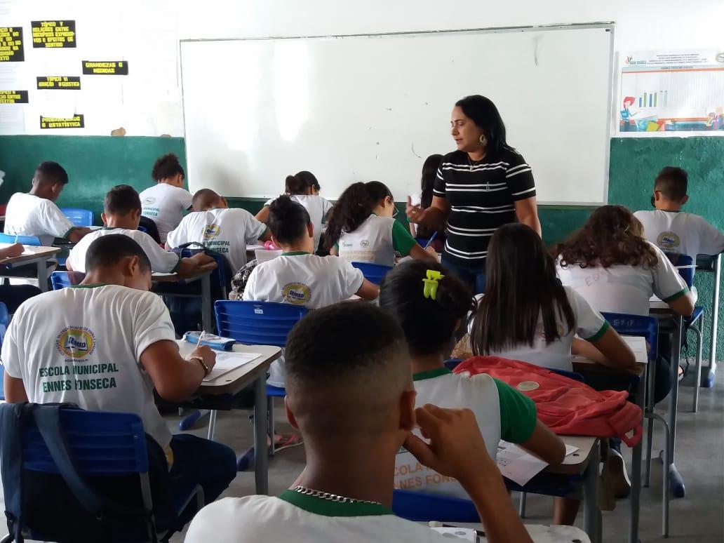 sala de aula e secretária Cleidimar Água Branca