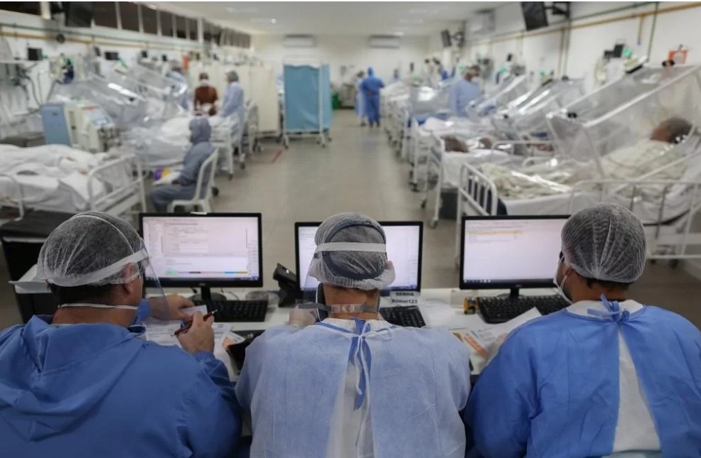 Em quase todo Brasil já falta leitos de UTI
