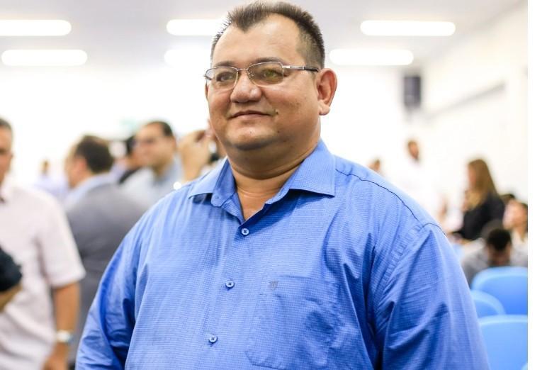 O prefeito Leôncio Leite perdeu ação contra adversários