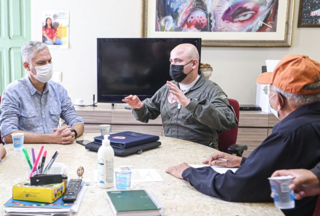 Chefe da Esquadrilha da Fumaça combina apresentação com Dr. Pessoa