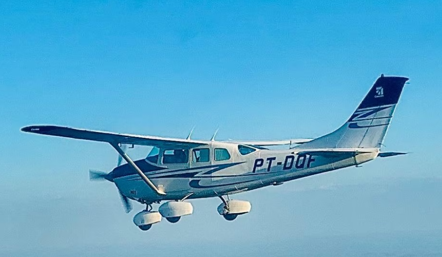 O avião roubado é igual ao da foto