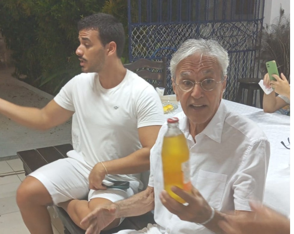 O dia em que Caetano ligou e não pude atender