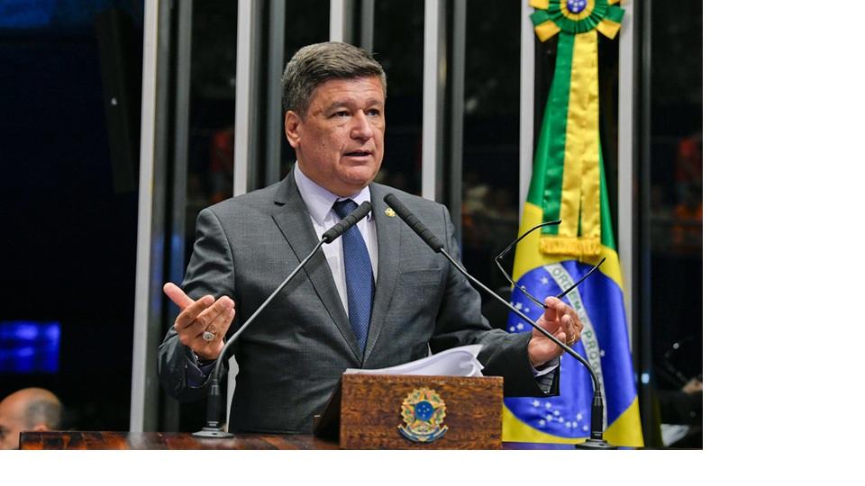 PEC do fim da escala 6x1 pode incluir jornada 4x3 para profissionais da saúde e segurança
