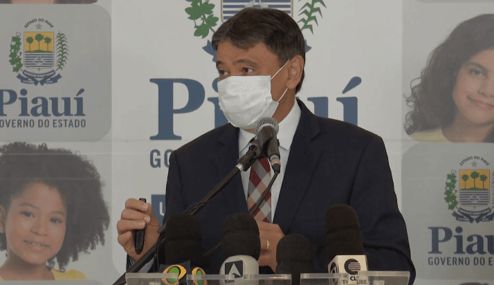 Governador Wellington Dias em entrevista coletiva
