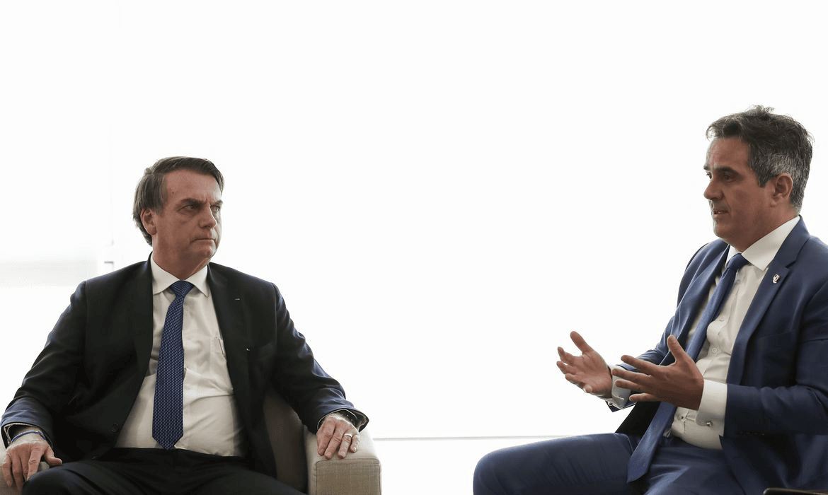Ciro aceita convite de Bolsonaro para assumir a Casa Civil