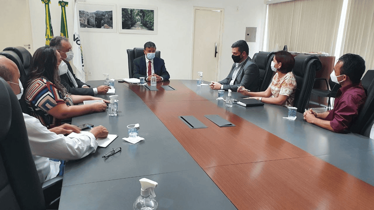 Wellington Dias em reunião como o CONASEMS e COSEMS-PI