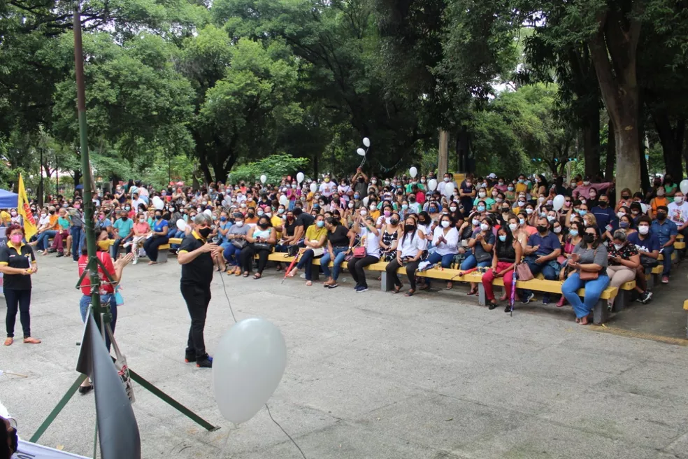 Professores da rede municipal de Teresina deflagram greve