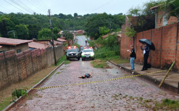 Homicídio no bairro Anita Ferraz