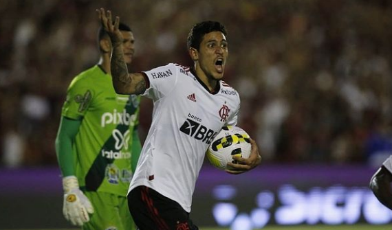 Flamengo vence o Altos por 2X1