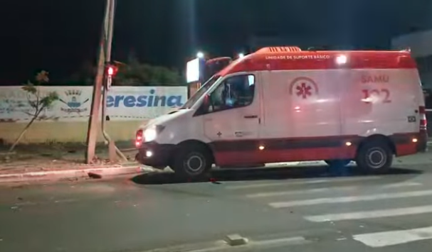 Homem morre e mulher dica ferida em acidente na avenida Barão de Gurguéia