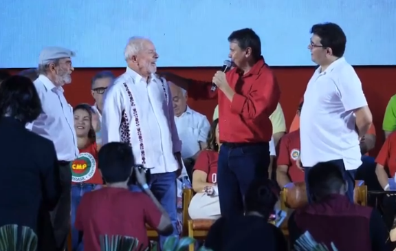 Wellington Dias explica para Lula o significado de "ser engolido pela porca"