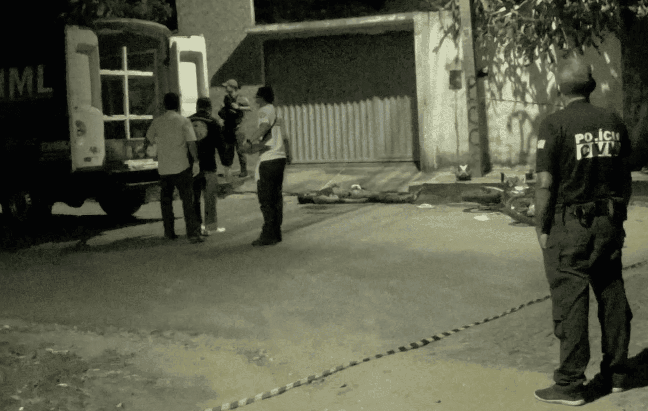 Homem assalta igreja e morre em acidente