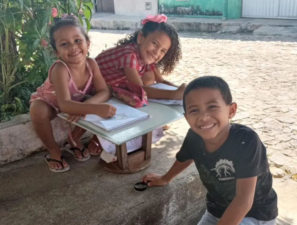 Imãos Maria Eloá, Francisca Aylla e Francisco Ayllan