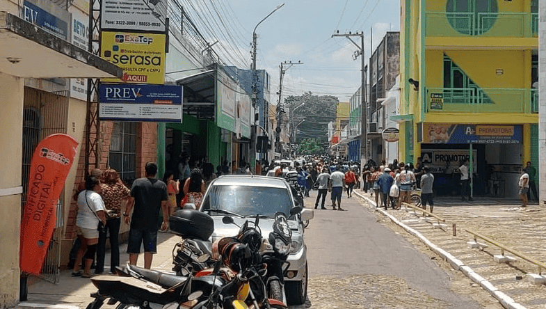 Tiroteio deixa mulher e assaltante mortos em Parnaíba