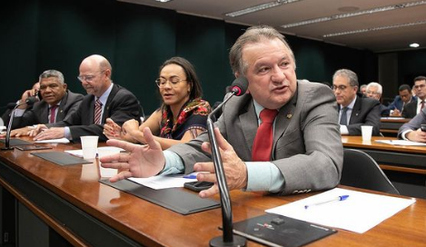 Deputado federal Merlong Solano