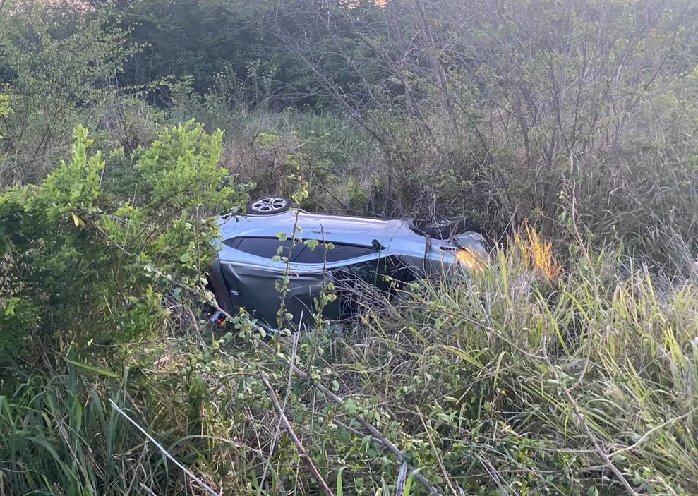 Carro do professor Kássio capotou três vezes