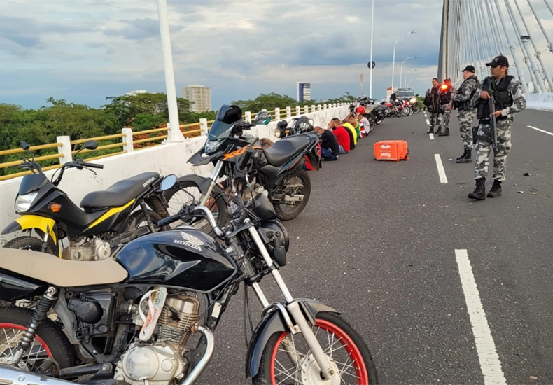 Policia Militar apreende motocicletas em rolezinho