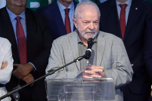 Lula anuncia novos ministros