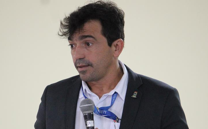 Alexandro Marinho Oliveira