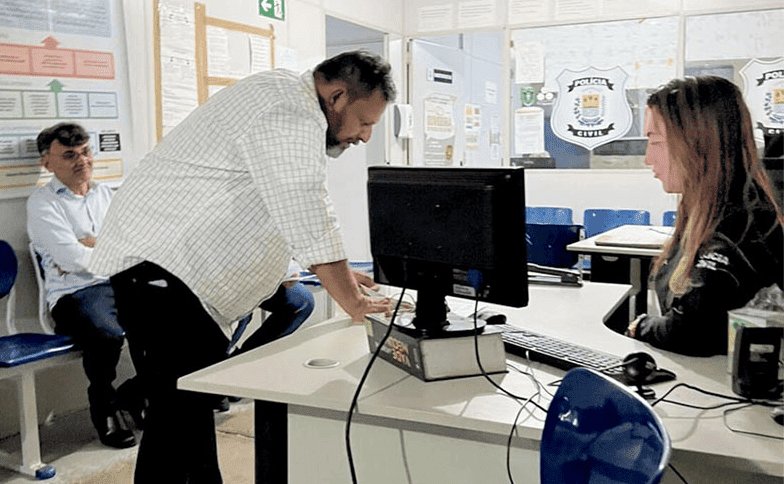 O prefeito registrou o caso na Delegacia de Picos
