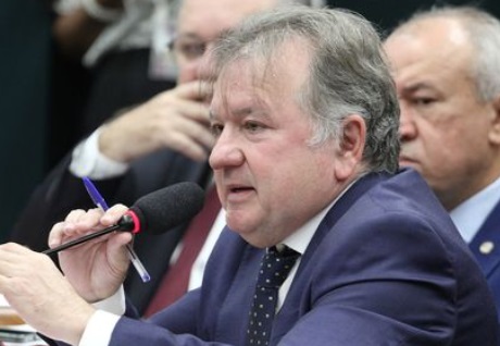 Deputado federal Merlong Solano