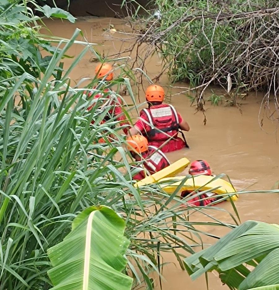 Corpo de Bombeiros atua em buscas por populares desaparecidos no Rio Parnaíba