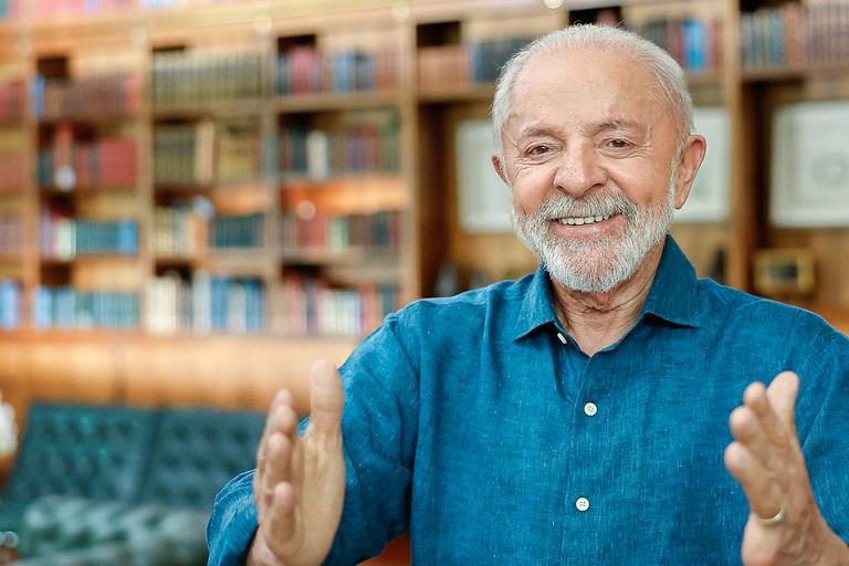 Lula faz pronunciamento em rede nacional pelo Dia do Trabalhador